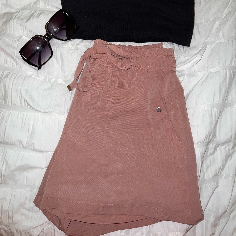 Dynamite light pink short